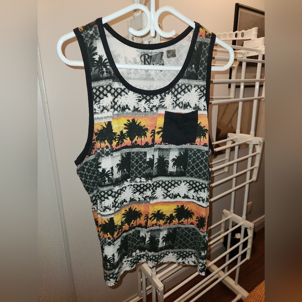 Summer Style Tank - Picture 2 of 6